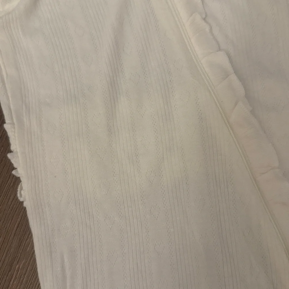 NWOT Milkberry white heart ribbed ruffle bamboo viscose footie